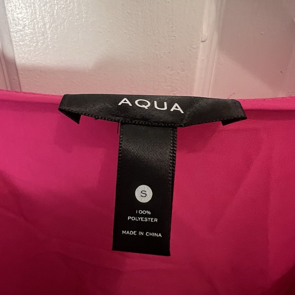 Aqua Womens Ruffled V Neck Blouse Hot Pink Small Bloomingdale's Exclusive‎ NWT - Picture 4 of 9